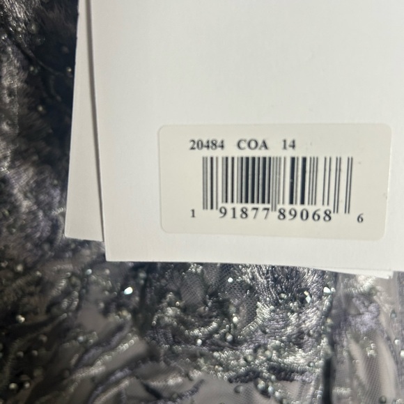 Mac Duggal 20484 NWT Sleeveless High Neck Embroidered Gown - Picture 7 of 7